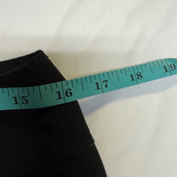 The North Face Women’s Wide Leg Capri Pants Size 10 Black EUC - Picture 10 of 10